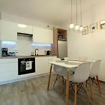 Mazowiecka Park Mit Balkon By Interhome קולובז'ג